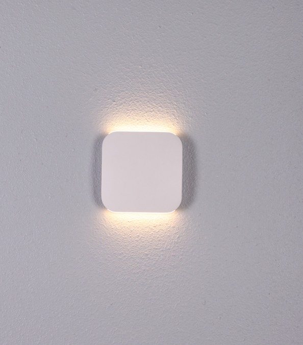 WALL S/M Up/Dn 9W SQ Sand 3K IP54 737 Lm